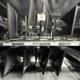 Lot 24" TFT Monitors