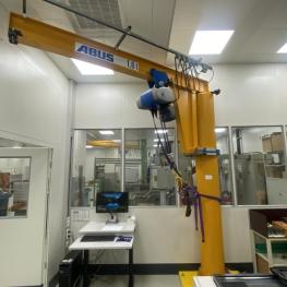 Column Mounted Slewing Crane