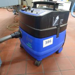 Industrial Vacuum Cleaner