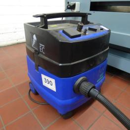 Industrial Vacuum Cleaner