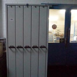 Vertikalwerkzeugschrank