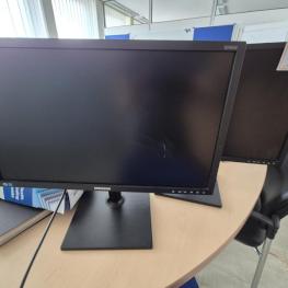 Lot Of TFT Monitors