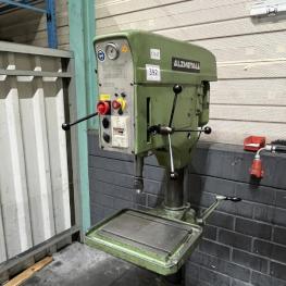 Säulenbohrmaschine