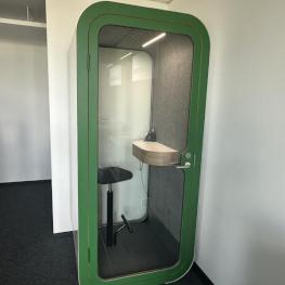 Ein Personen Telefonkabine